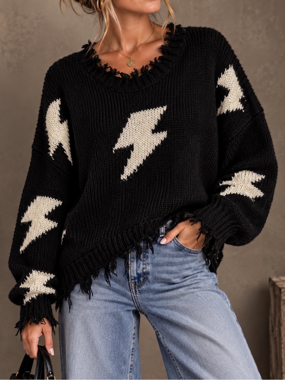 Storia Black & Ivory Lightning Bolt Distressed Sweater Size M